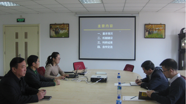 天津市科委领导莅临天津市杂交粳稻海角社区在线重点实验室指导工作
